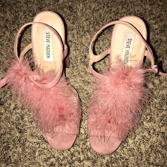 Steve Madden Pink Faux Fur Heel 